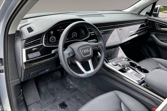 Used 2023 Audi Q7 3.0T Premium Plus AWD/4WD image 16