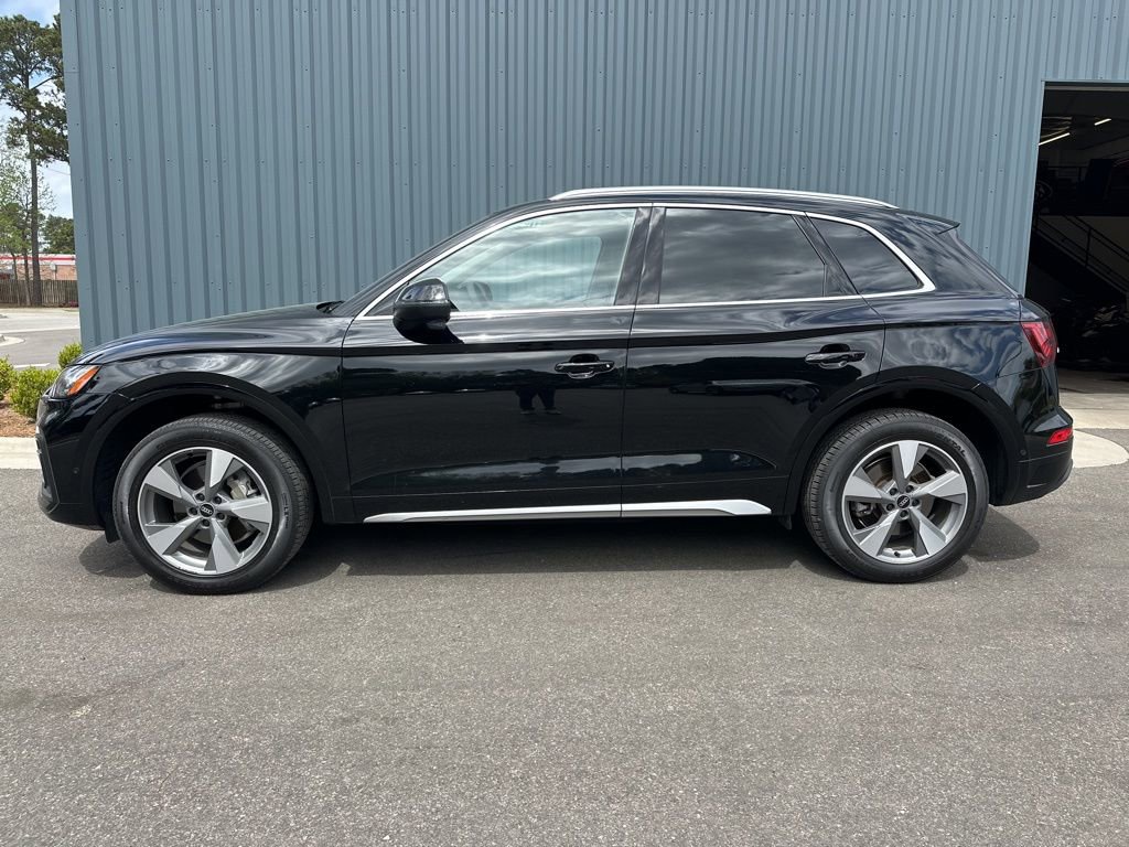 Used 2023 Audi Q5 Prestige w/ Prestige Package image 8