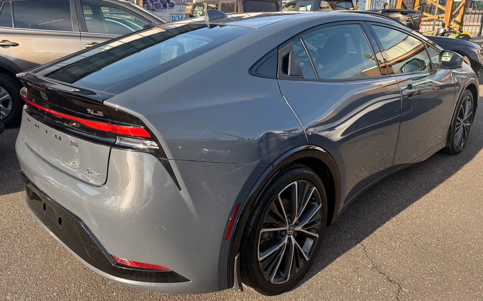 Used 2023 Toyota Prius XLE image 5