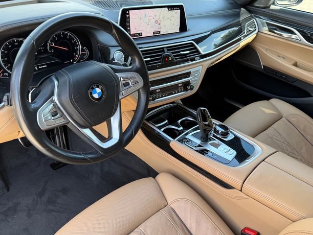 Used 2019 BMW 740i w/ Executive Package RWD image 8