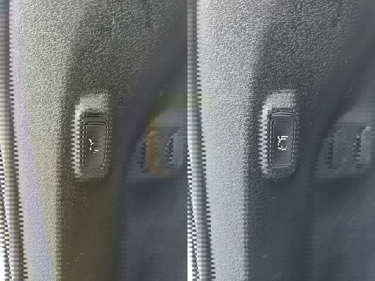 Used 2022 Jeep Cherokee Trailhawk w/ Comfort/Convenience Group image 18