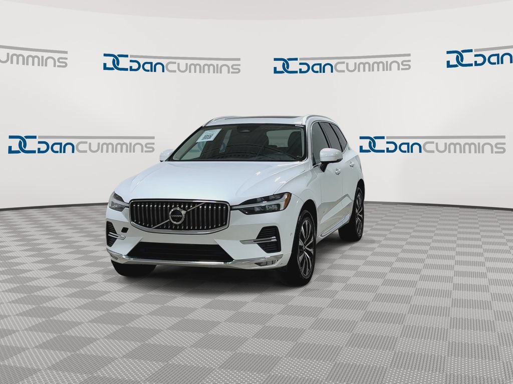 Used 2023 Volvo XC60 B5 Plus FWD image 3