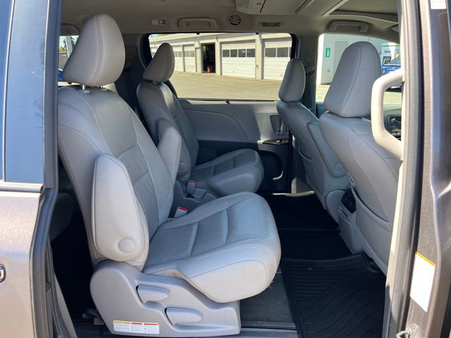 Used 2015 Toyota Sienna XLE Premium AWD/4WD image 10