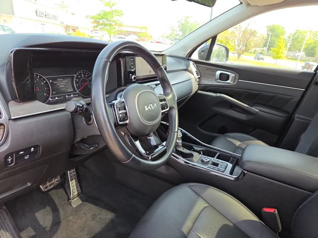 Used 2022 Kia Sorento EX AWD/4WD image 27