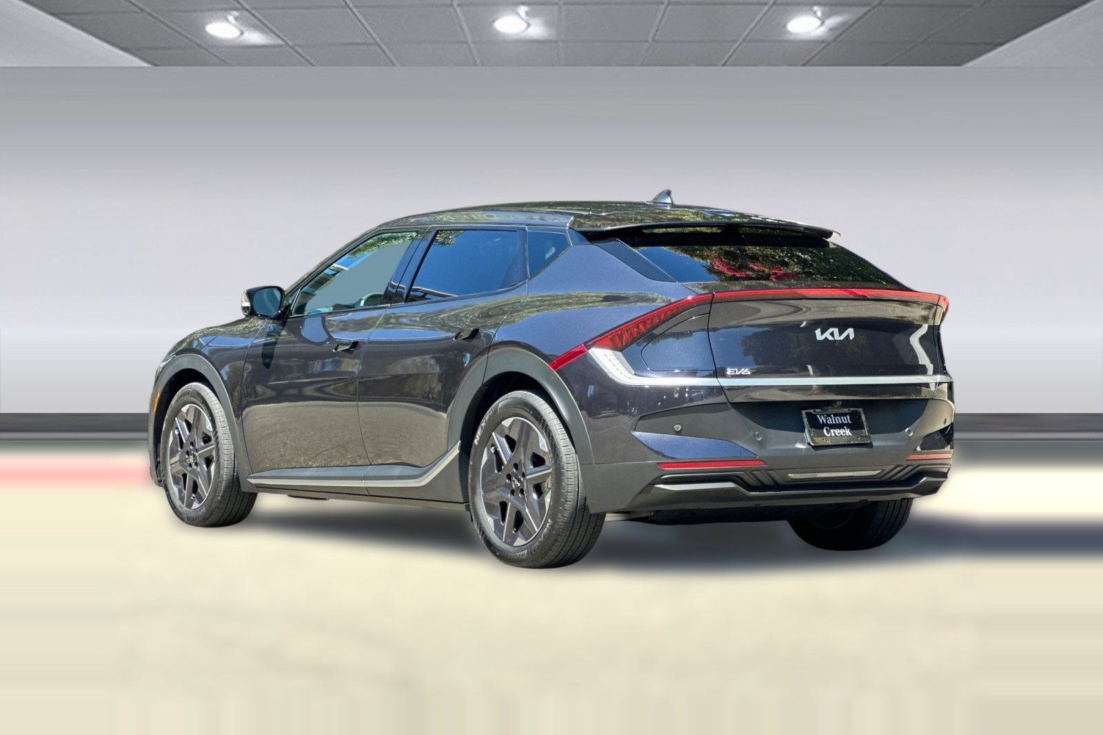 Used 2025 Kia EV6 Light RWD image 3