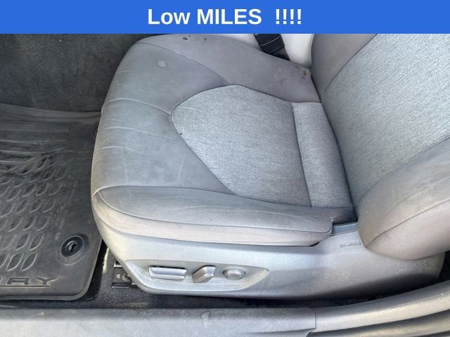 Used 2020 Toyota Camry LE FWD image 13