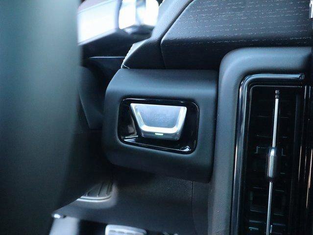 New 2026 GMC Yukon XL AT4 Ultimate w/ LPO, Floor Liner Package image 40