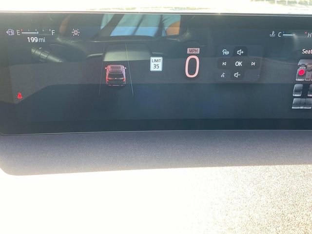 Used 2025 Ford Expedition Platinum w/ Platinum Ultimate Package image 18