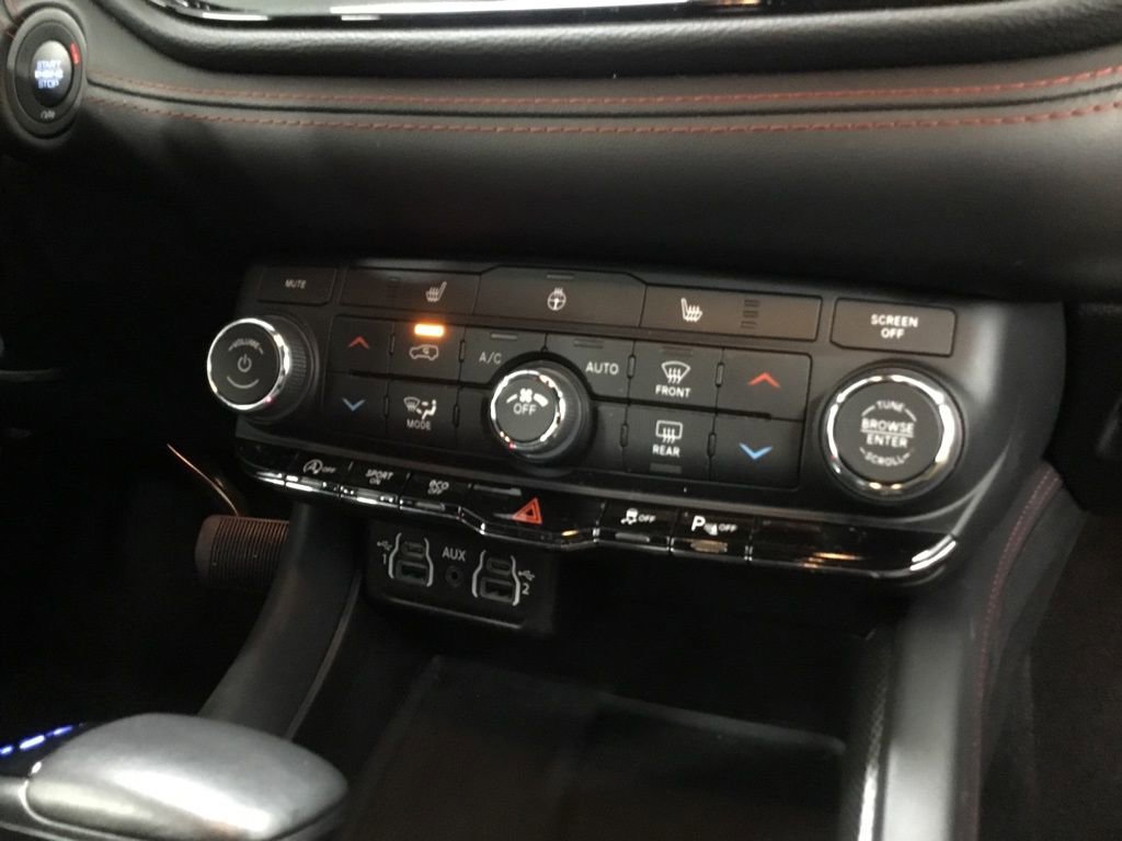Used 2023 Dodge Durango GT image 29