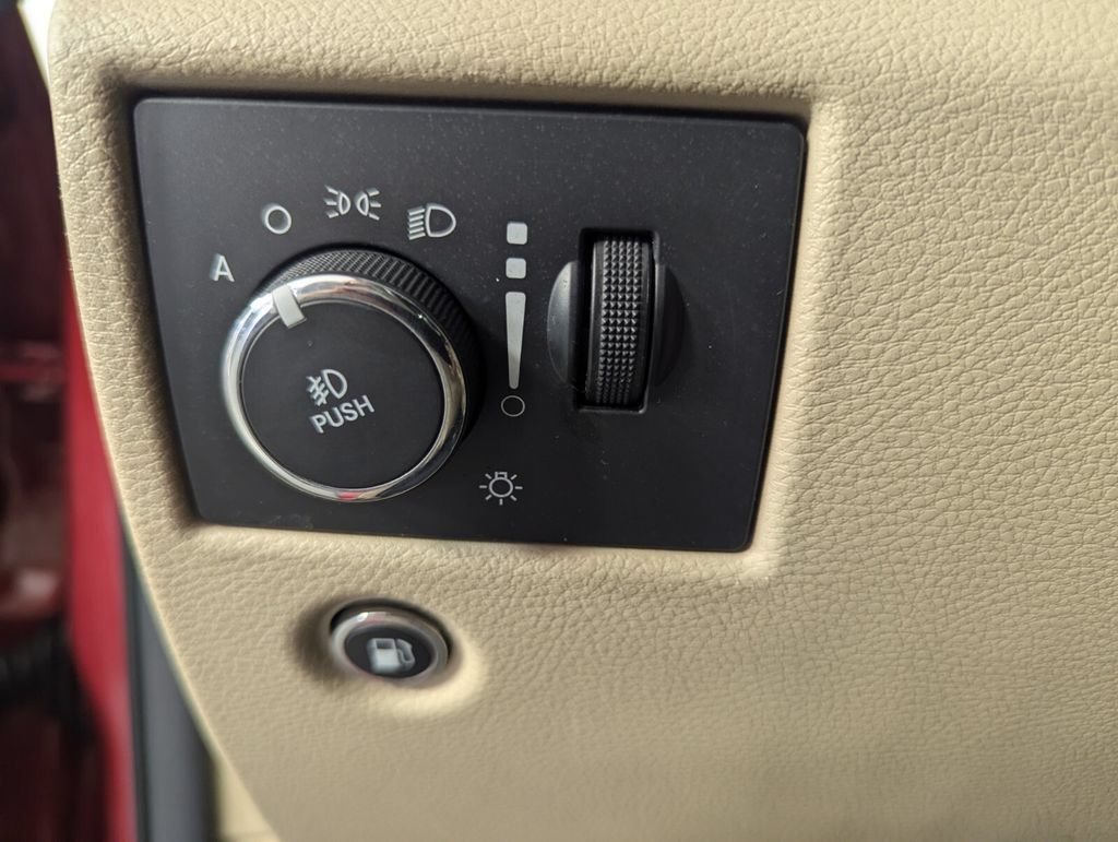 Used 2014 Jeep Grand Cherokee Laredo w/ Quick Order Package 23E RWD image 14