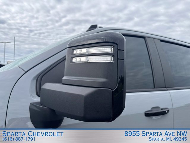 Used 2024 Chevrolet Silverado 2500 ZR2 w/ Technology Package AWD/4WD image 13