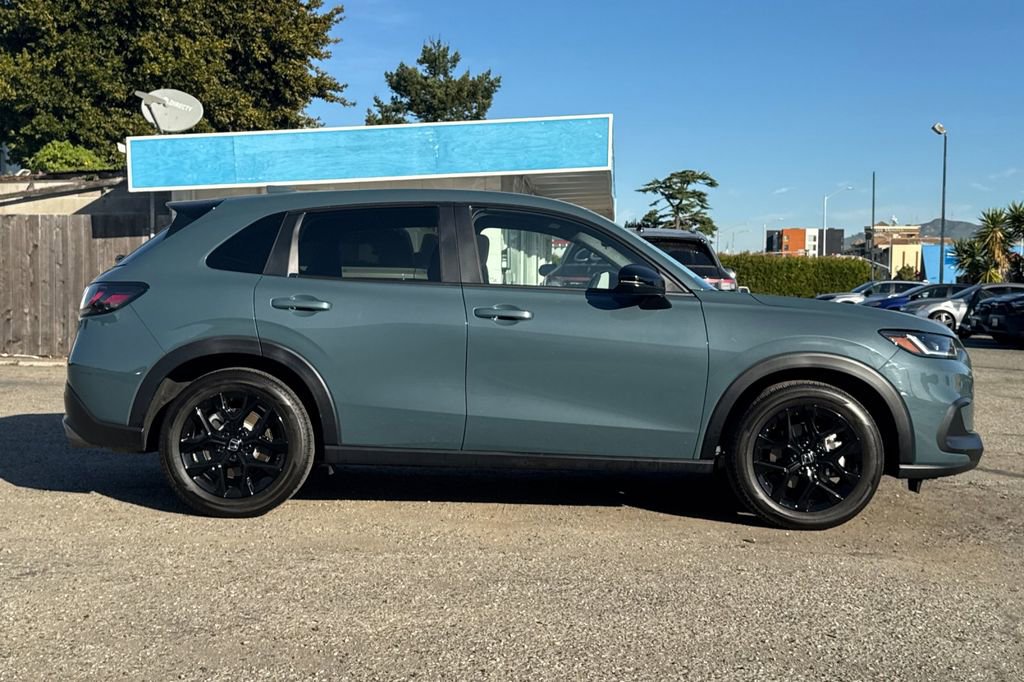 Certified 2024 Honda HR-V Sport image 3