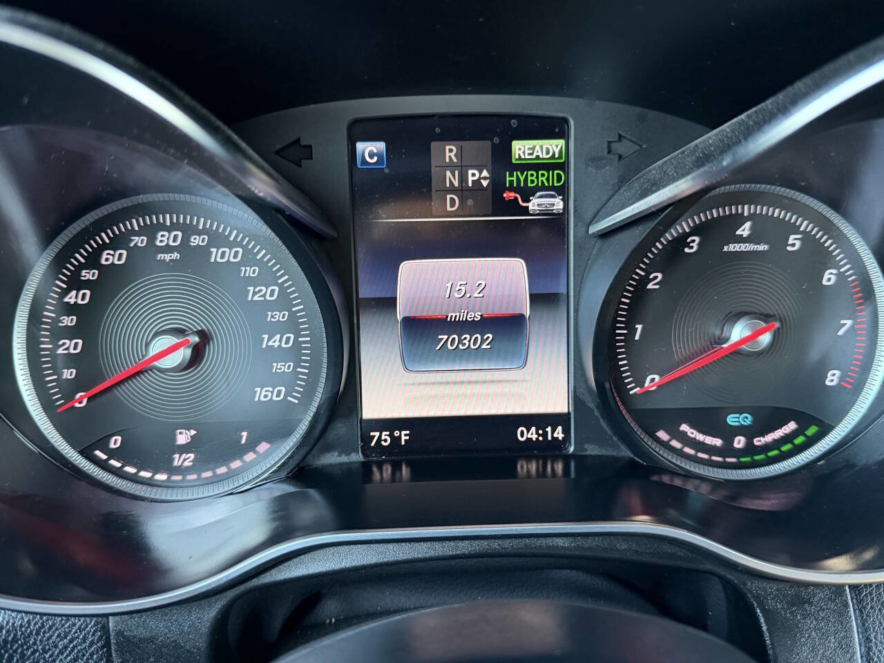 Used 2019 Mercedes-Benz GLC 350e 4MATIC w/ AMG Line image 19