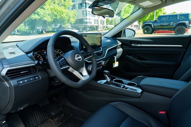 New 2025 Nissan Altima 2.5 SL image 19