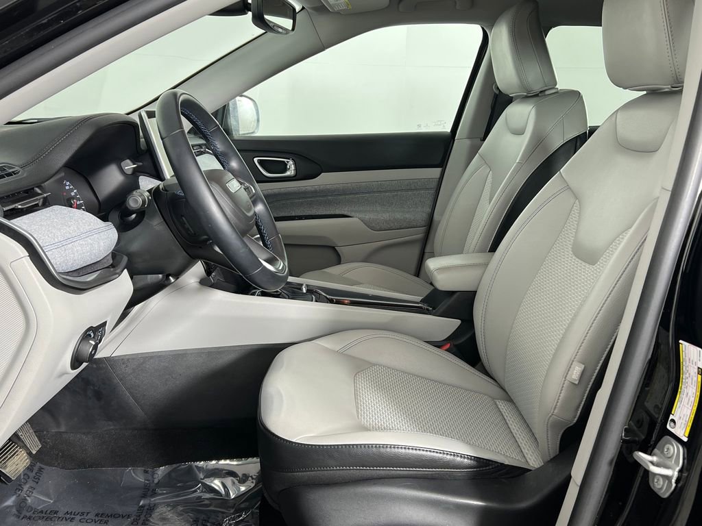 Used 2022 Jeep Compass Latitude w/ Convenience Group image 12