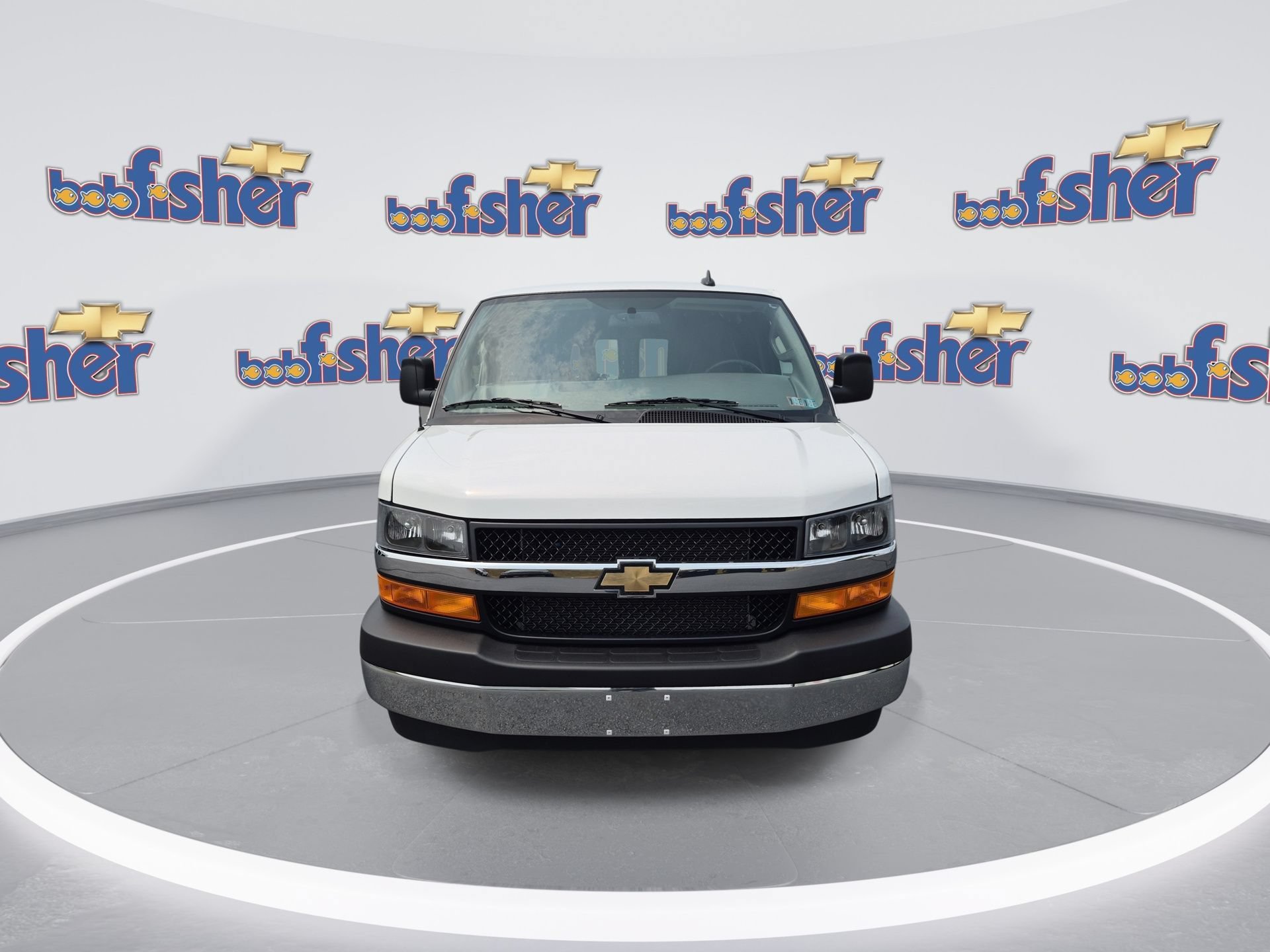 Used 2025 Chevrolet Express 2500 w/ Driver Convenience Package RWD image 4