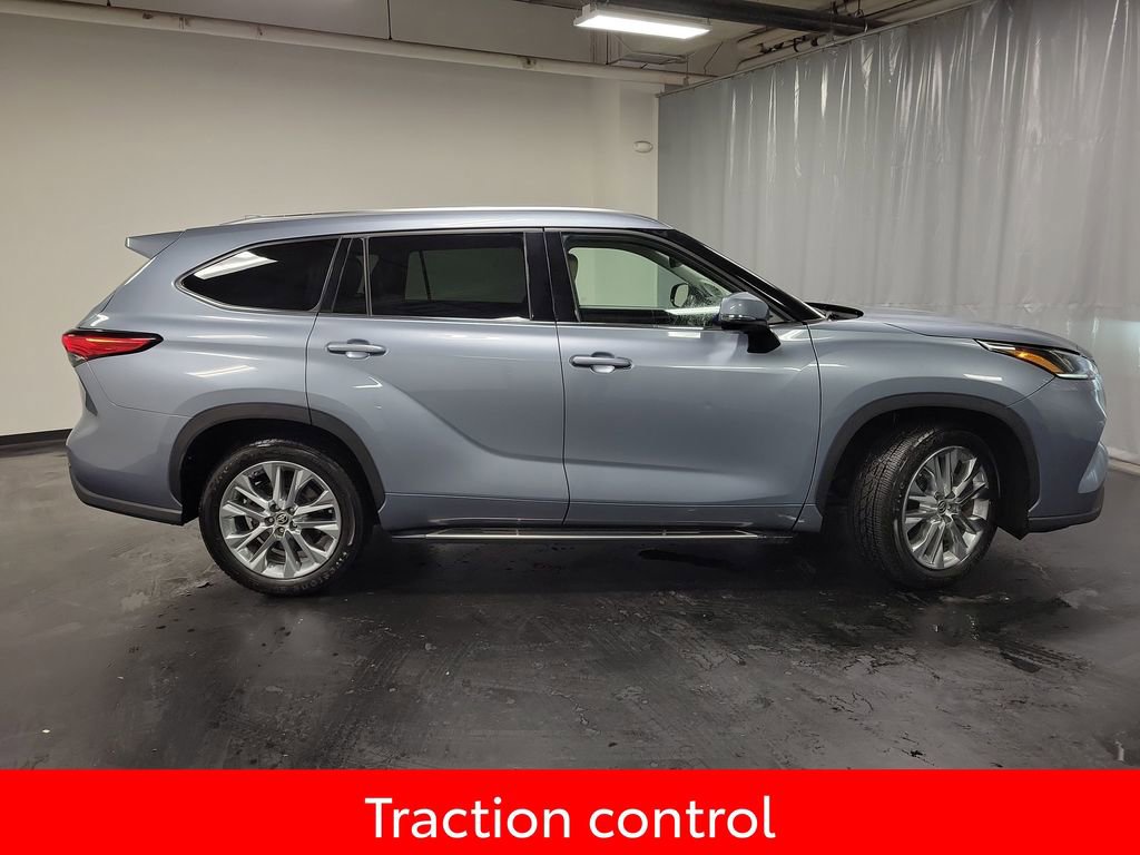 Used 2023 Toyota Highlander Limited image 10