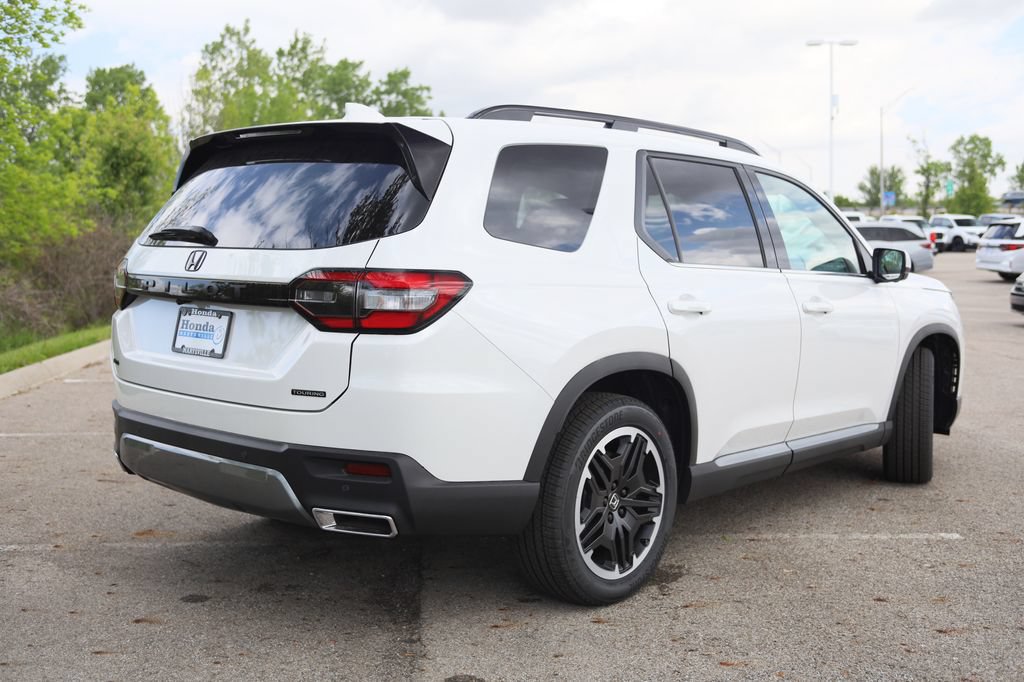 New 2026 Honda Pilot Touring image 6