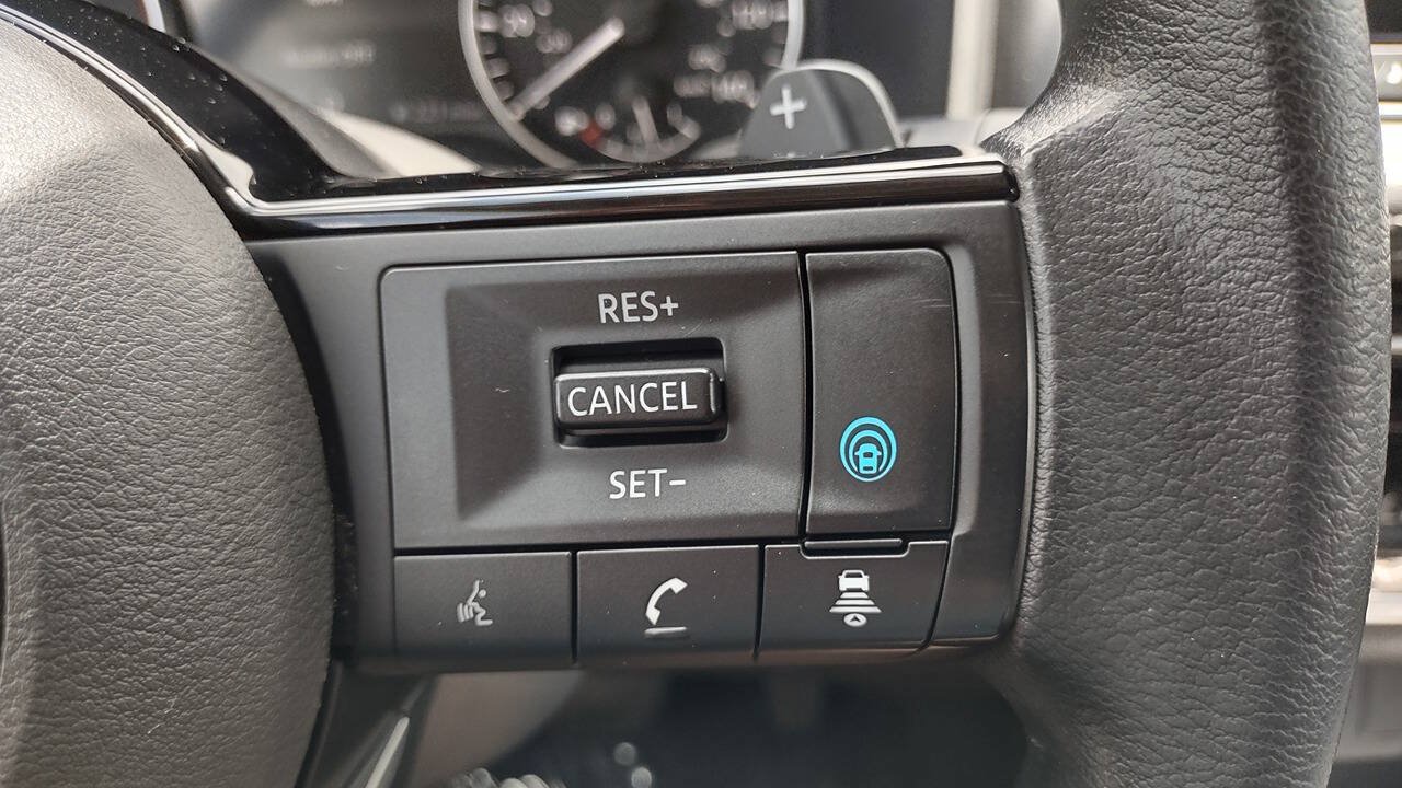 Used 2021 Nissan Rogue SV FWD image 17