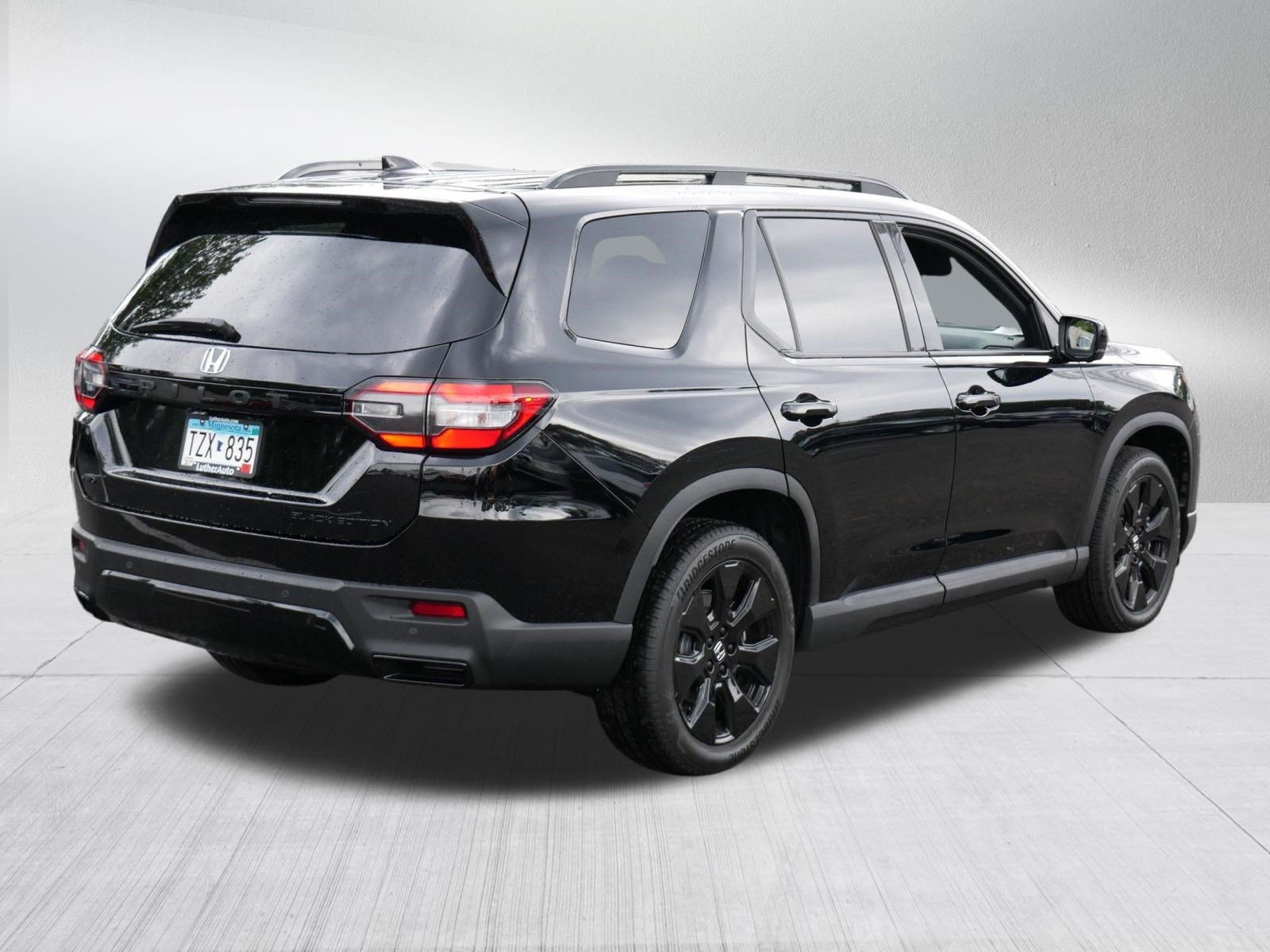 Certified 2026 Honda Pilot Black Edition image 7