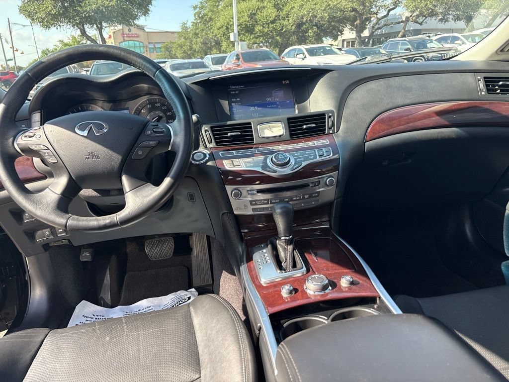 Used 2015 INFINITI Q70 L 3.7 w/ Technology Package RWD image 17