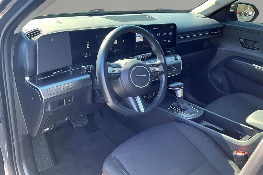 Used 2025 Hyundai Kona SEL image 17