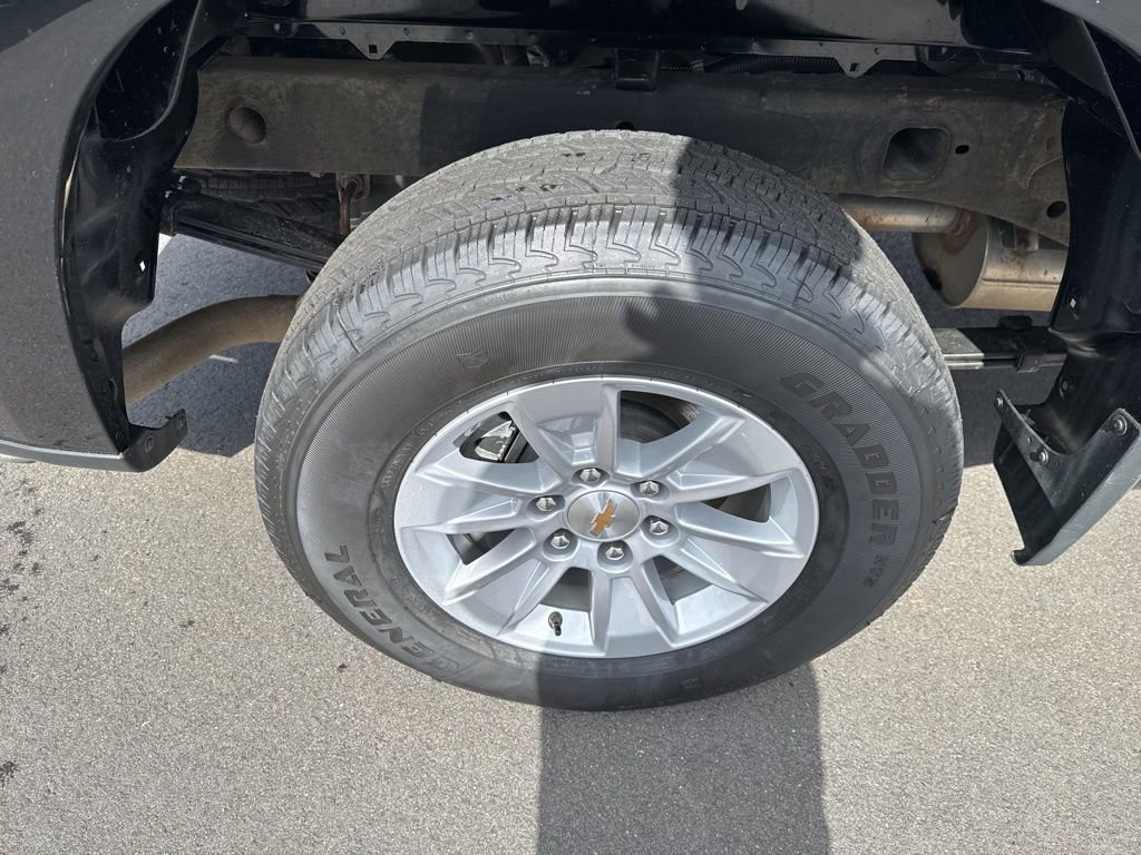 Used 2025 Chevrolet Silverado 1500 LT image 12