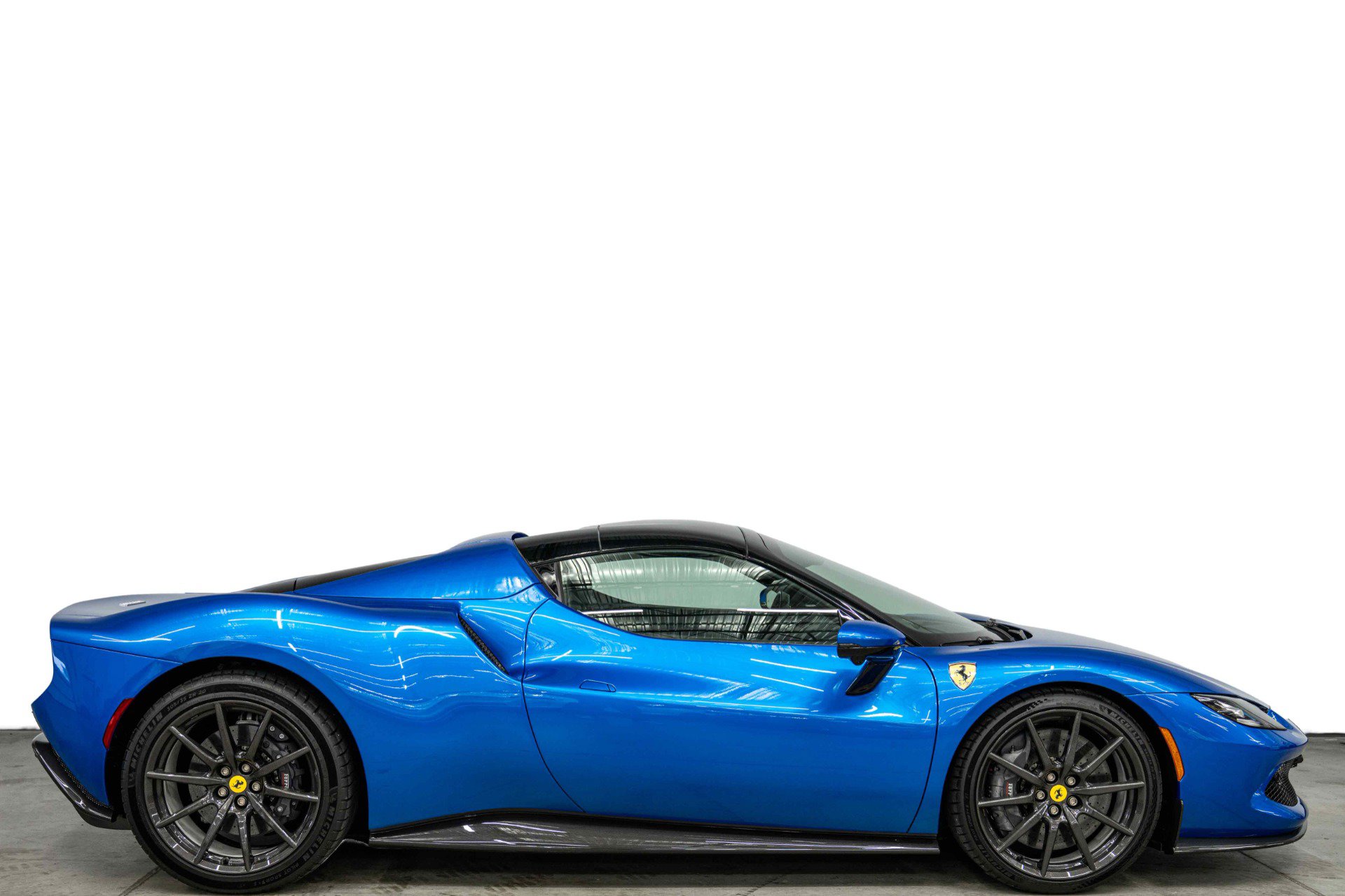Used 2024 Ferrari 296 GTS RWD image 2