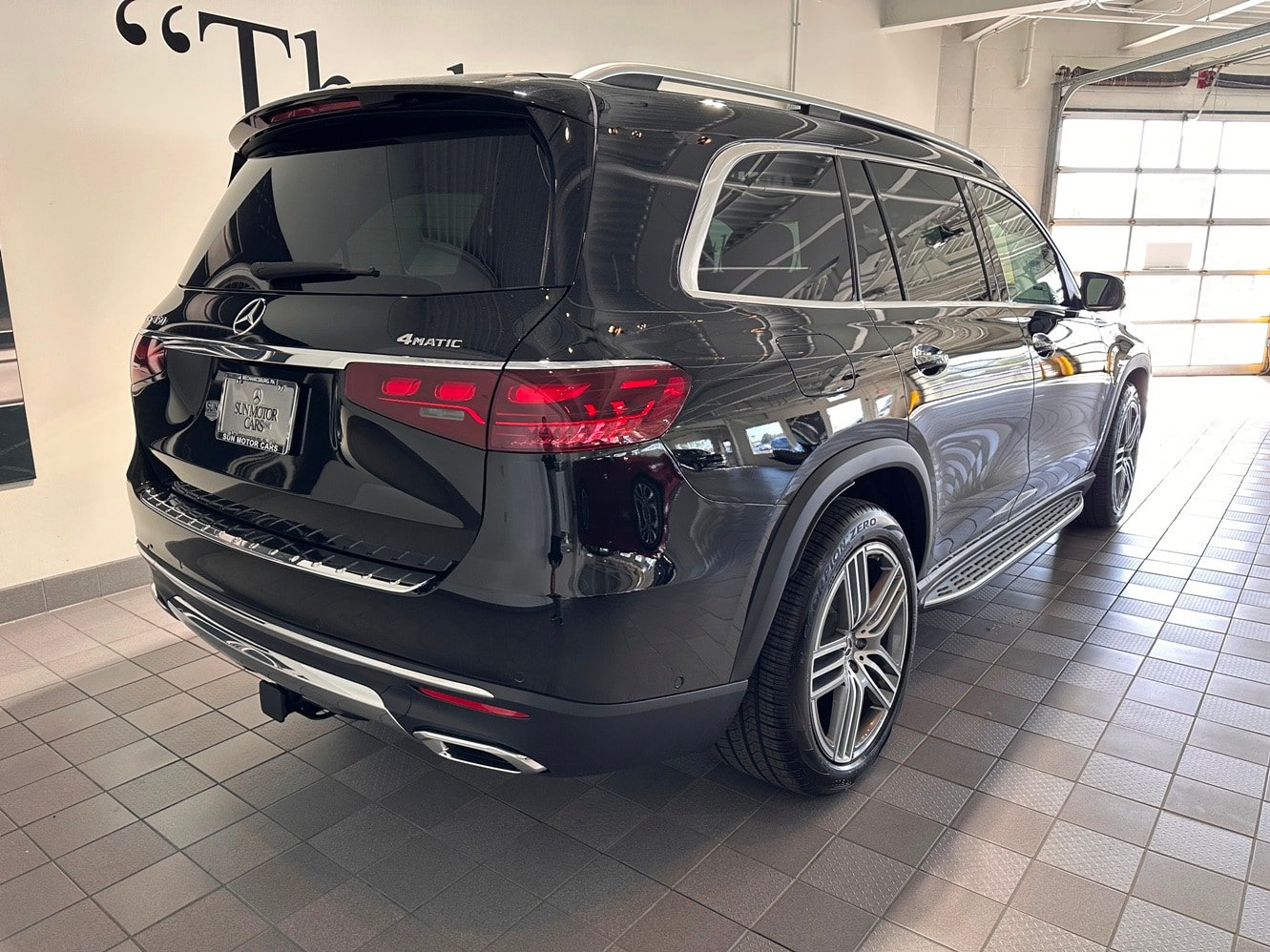 Used 2026 Mercedes-Benz GLS 450 4MATIC image 4