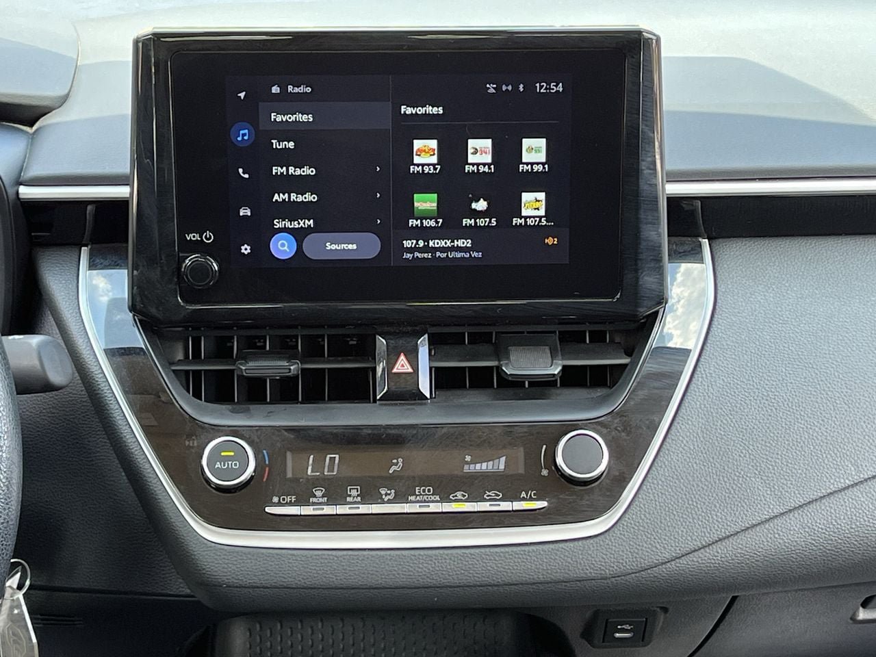 Used 2025 Toyota Corolla LE FWD image 15