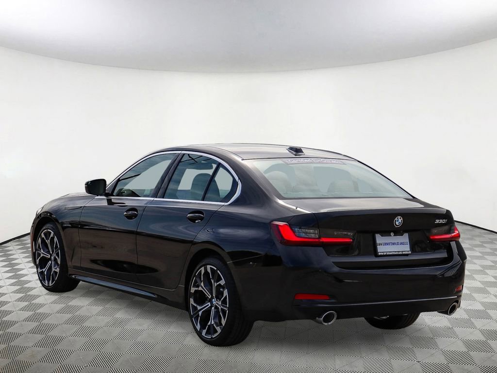 Certified 2025 BMW 330i Sedan w/ Convenience Package image 9