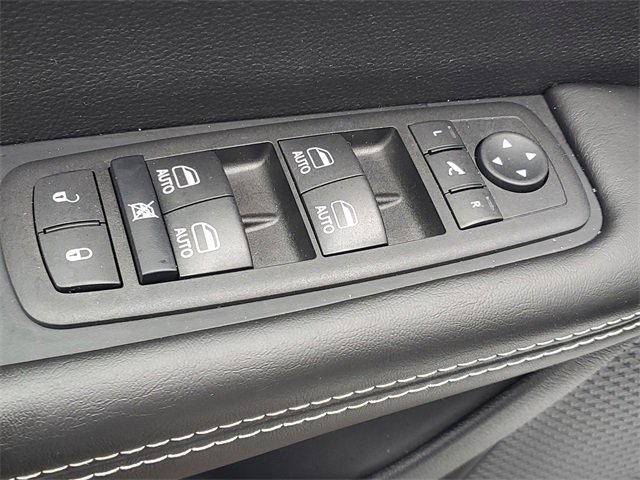 New 2026 Chrysler Pacifica Limited w/ Trailer Tow Group image 17