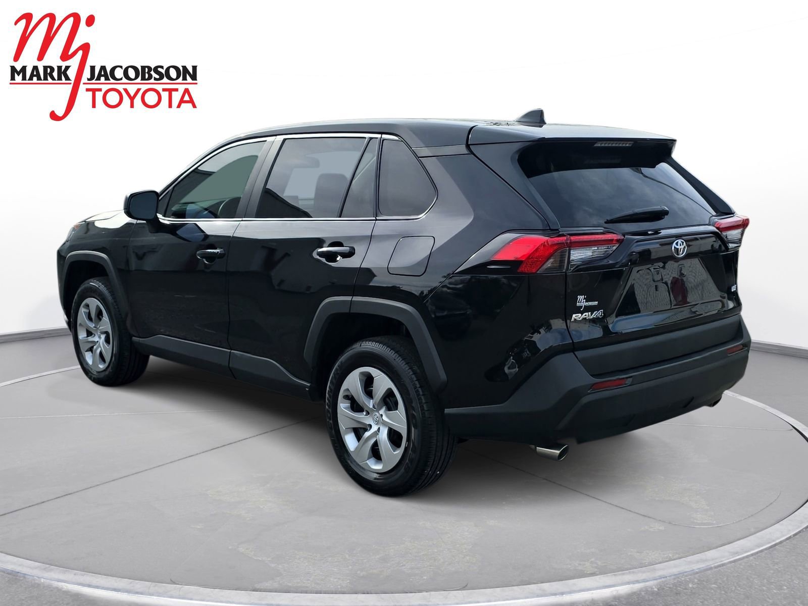 Used 2022 Toyota RAV4 LE image 13