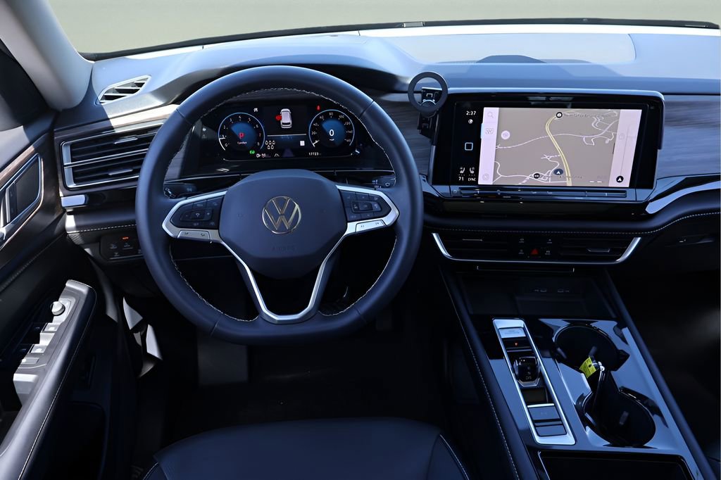 Used 2024 Volkswagen Atlas SEL image 15