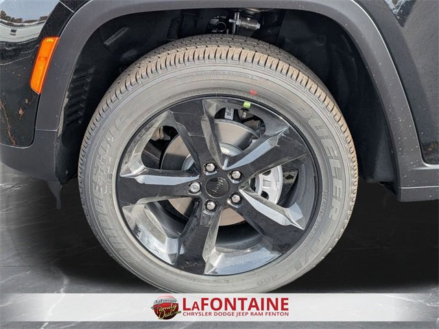 New 2025 Jeep Grand Cherokee Altitude image 34