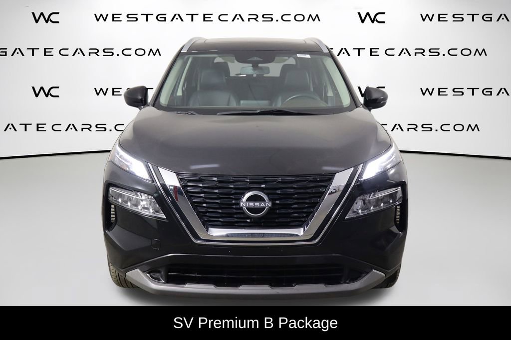 Used 2023 Nissan Rogue SV w/ SV Premium B Package image 2