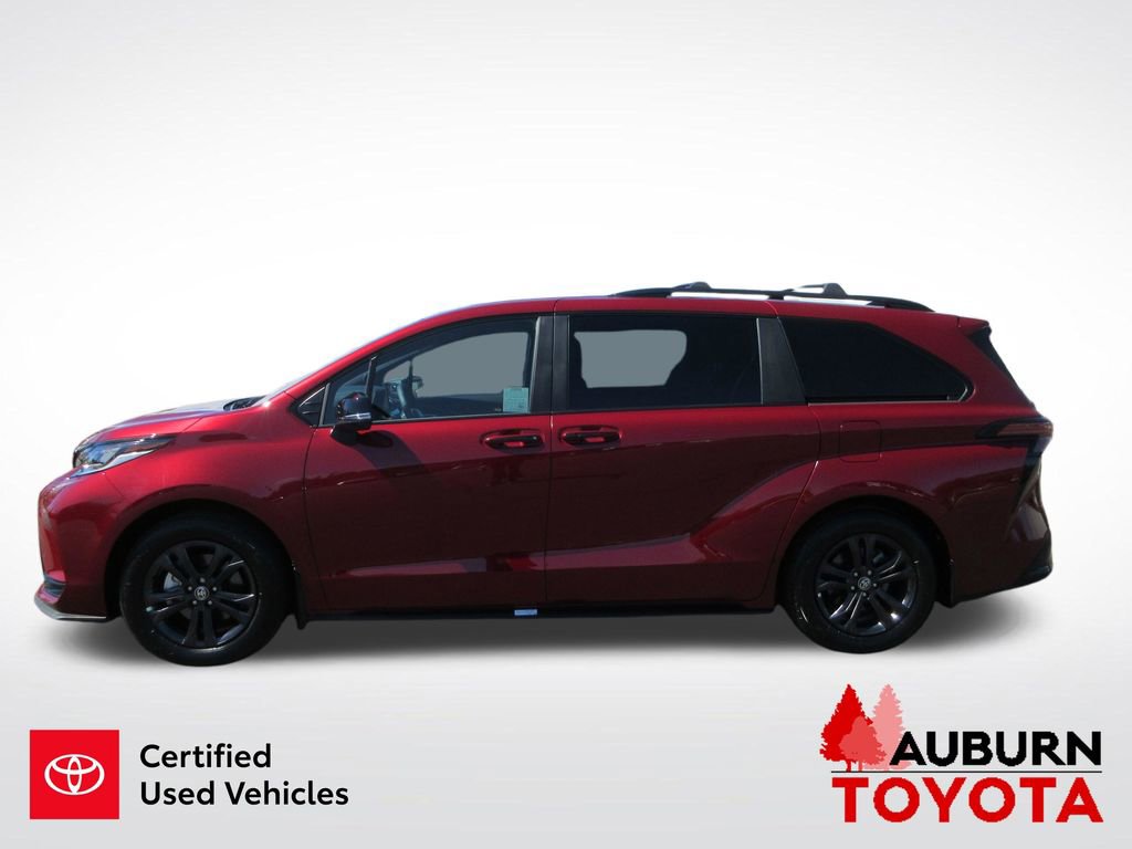 Certified 2025 Toyota Sienna XSE w/ XSE Premium Package image 5