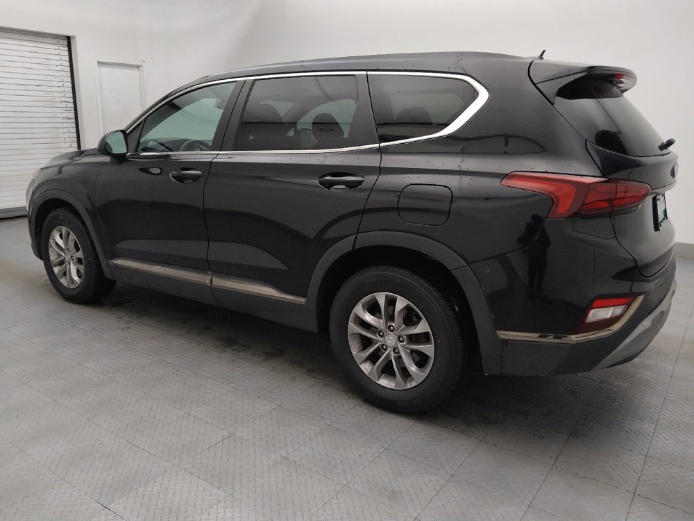 Used 2019 Hyundai Santa Fe SE image 3