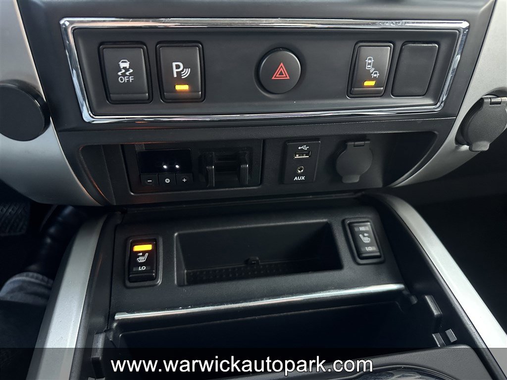 Used 2017 Nissan Titan SV RWD image 8