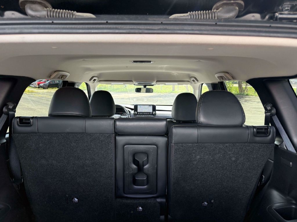 Used 2024 Mitsubishi Outlander SE Black Edition FWD image 11