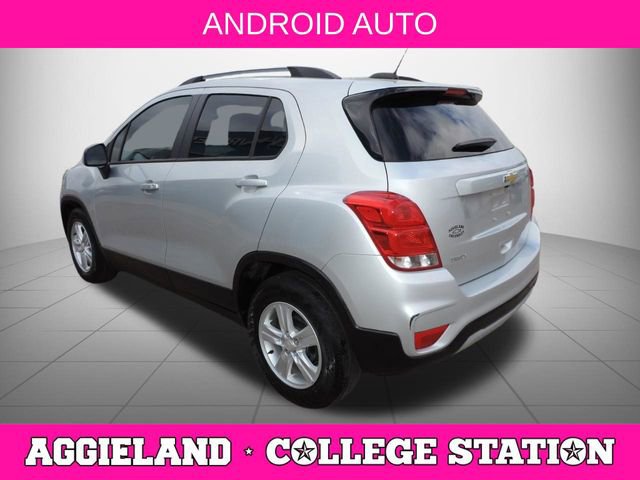 Used 2022 Chevrolet Trax LT w/ LT Convenience Package image 6