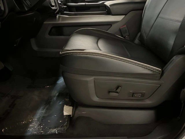 Used 2025 RAM 2500 Laramie AWD/4WD image 23
