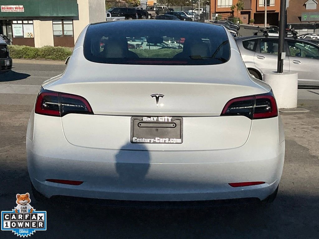Used 2023 Tesla Model 3 Standard Range image 4