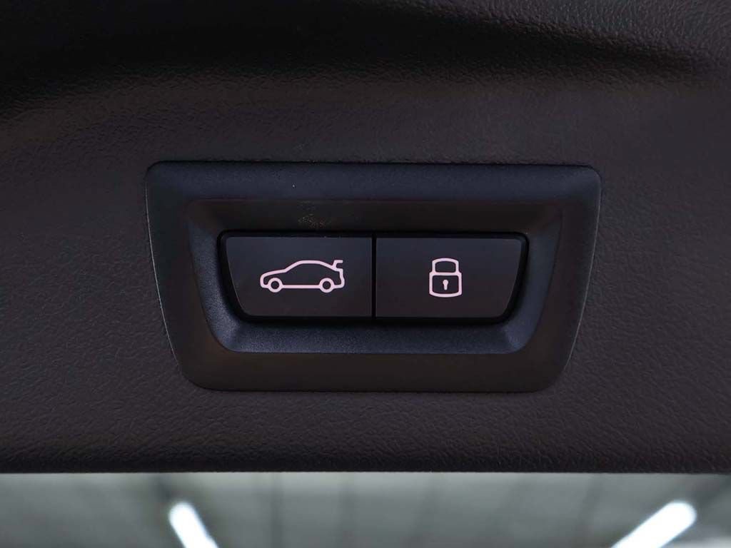 Used 2024 BMW ALPINA XB7 AWD/4WD image 26