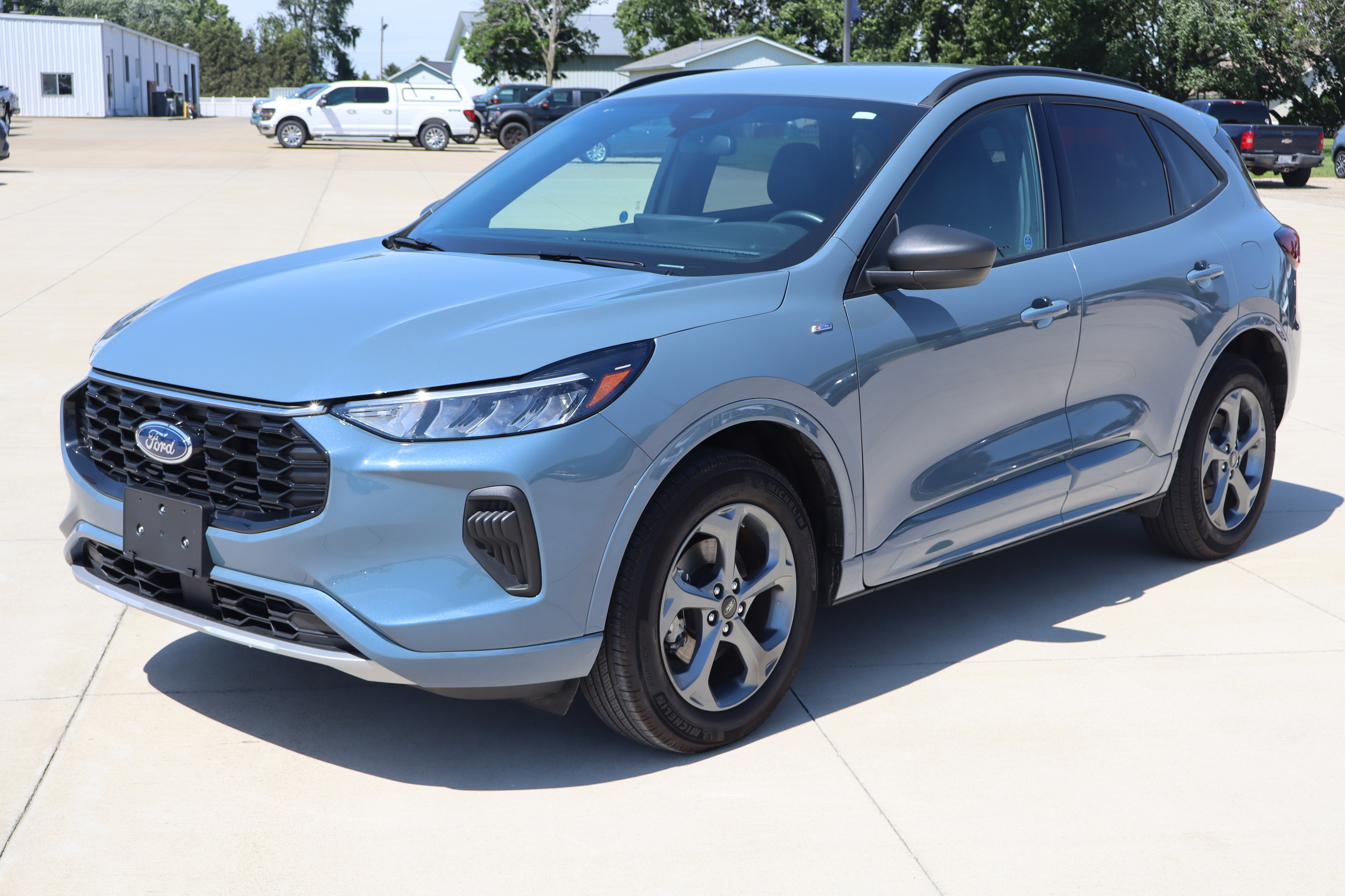 Used 2024 Ford Escape ST-Line w/ Tech Pack #1 AWD/4WD image 2