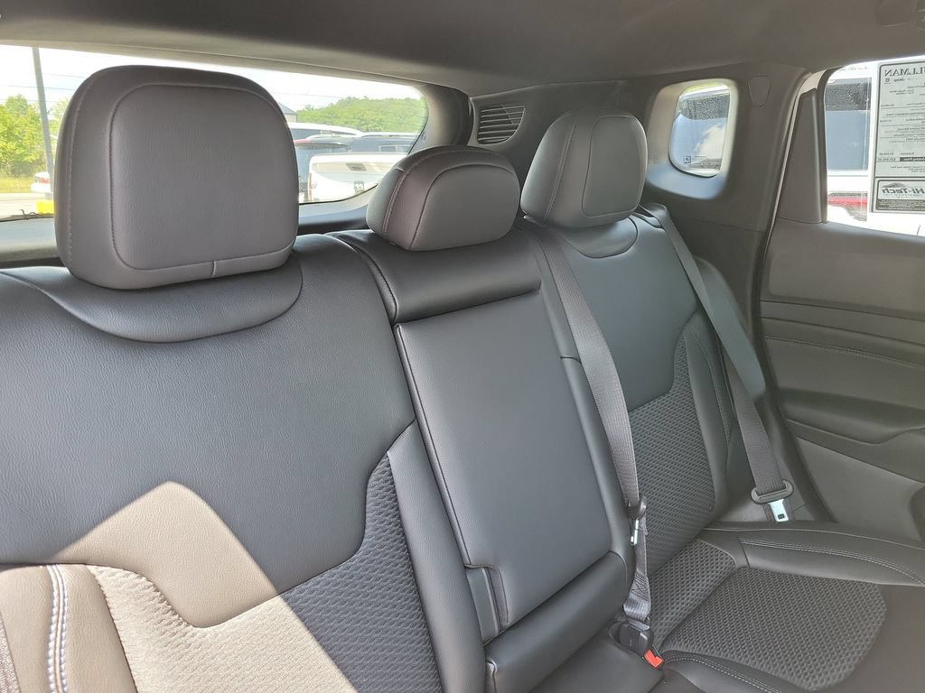 New 2026 Jeep Compass Latitude AWD/4WD image 34