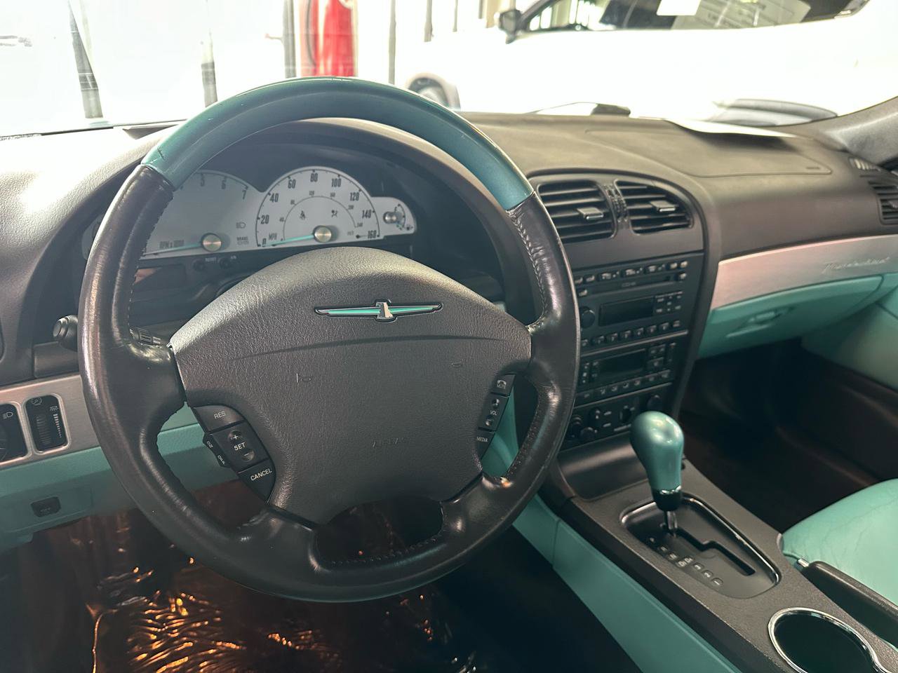 Used 2002 Ford Thunderbird Deluxe image 3