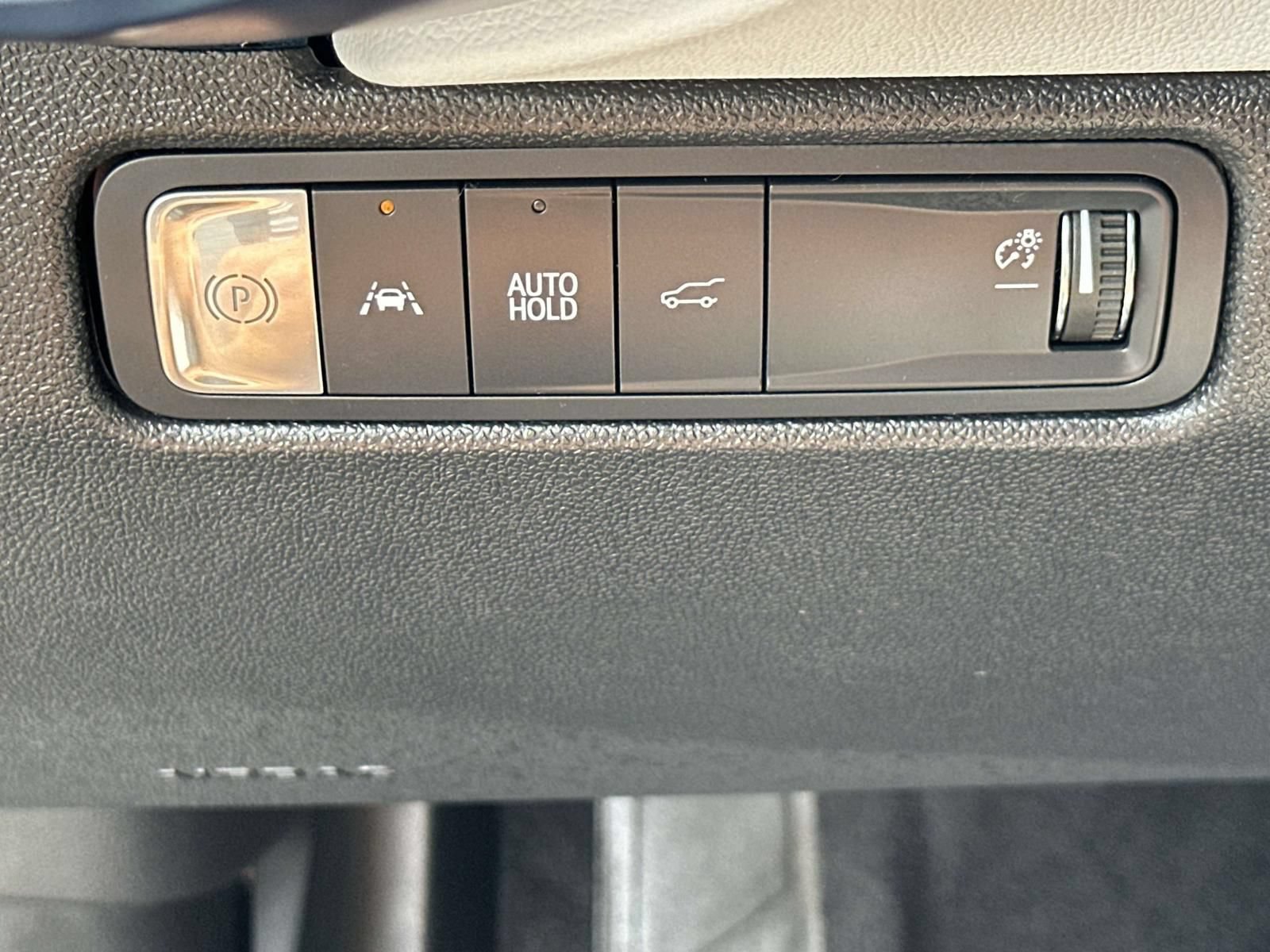 Certified 2024 Chevrolet Equinox EV LT FWD image 15