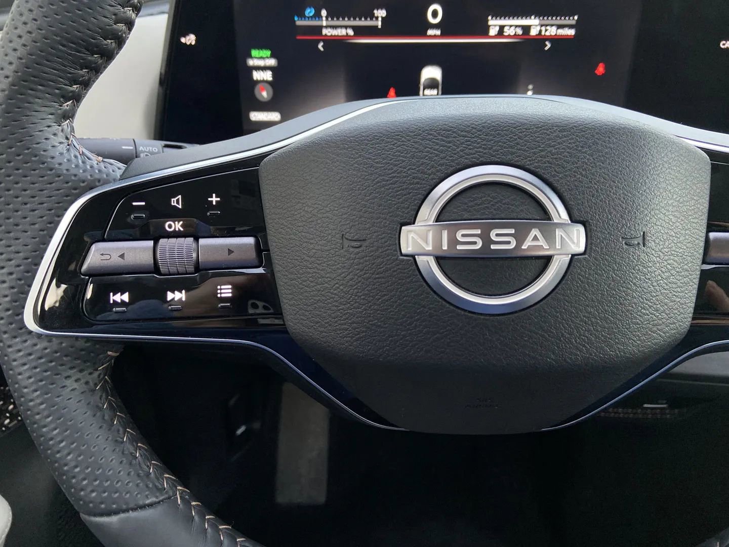 Used 2024 Nissan Ariya AWD image 15