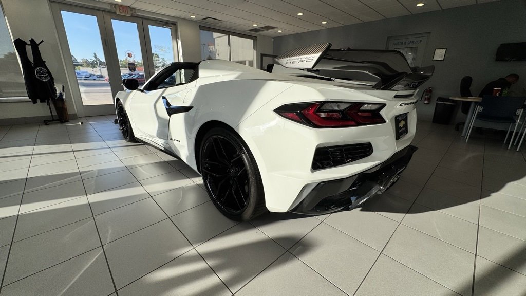 Used 2025 Chevrolet Corvette Z06 image 5